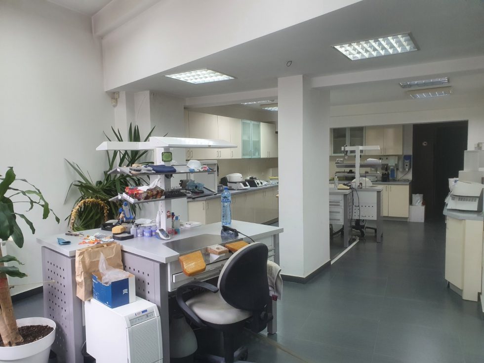 Laboratorio-odontoiatrico-Europeo_Puma-Services-Europe-3-980x735