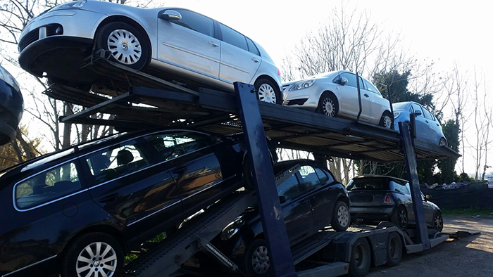 Servizio-trasporto-auto-con-bisarca-Italia-Bulgaria-Roma-Napoli-Milano-Bologna