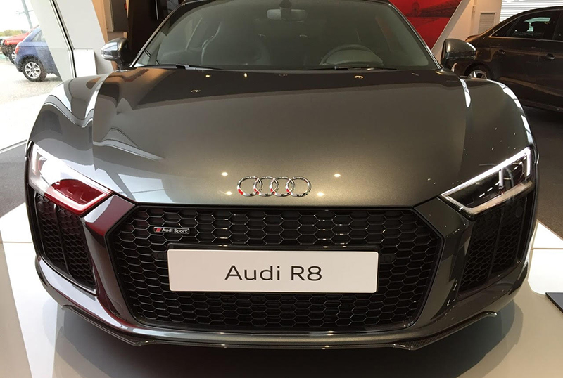 Audi-R8