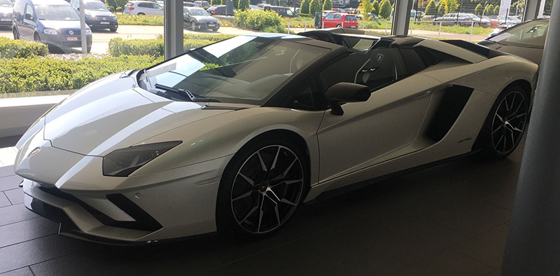 Lamborghini-Aventador-S